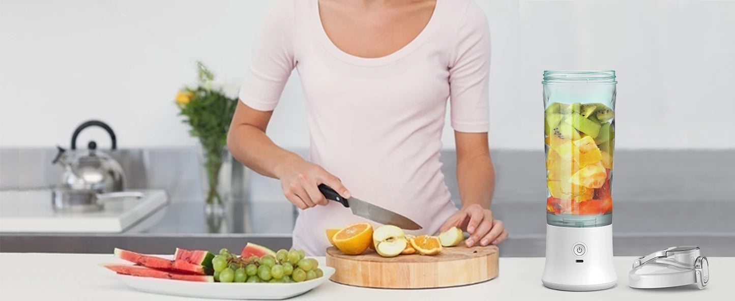Portable 20oz BPA-Free USB Blender with Travel Lid